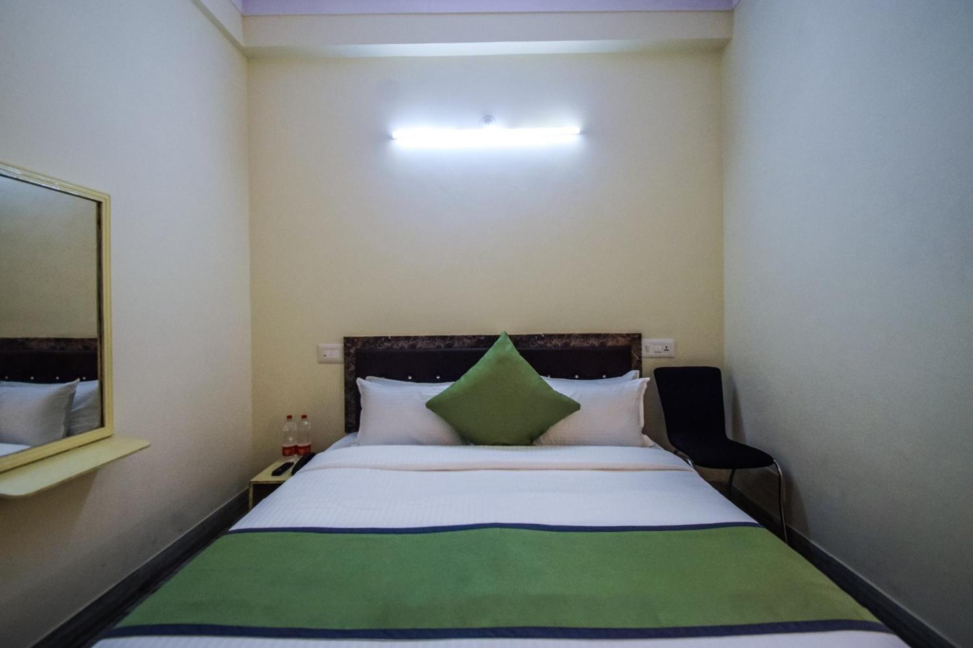 Hotel O Seema Udaipur Bagian luar foto
